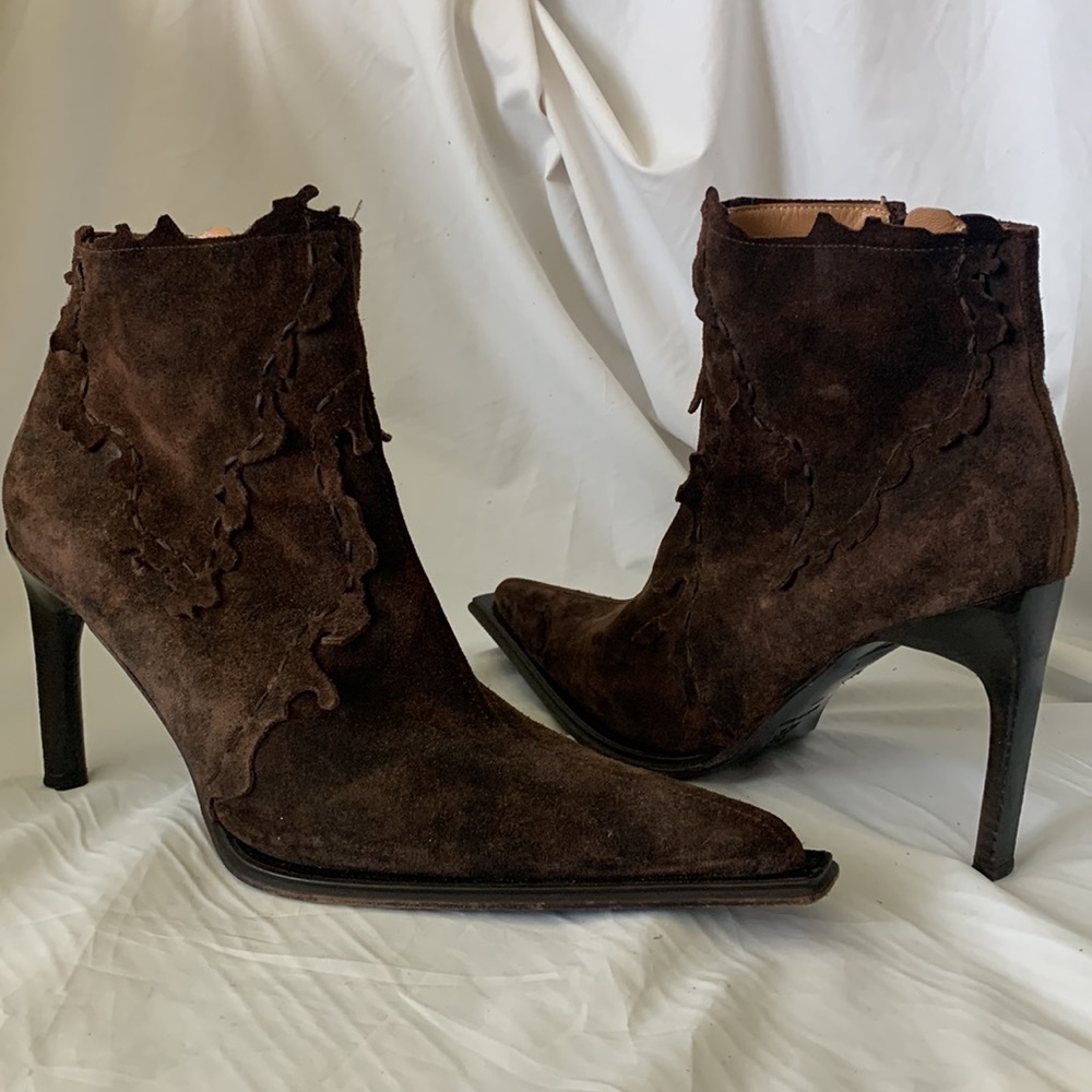 Osvaldo Pericoli Suede Ankle Heel Boots